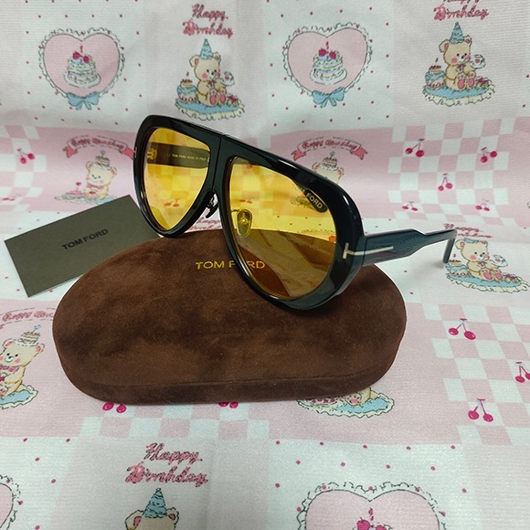 Tom Ford Black and Yellow Sunglasses - Picture 7 of 8